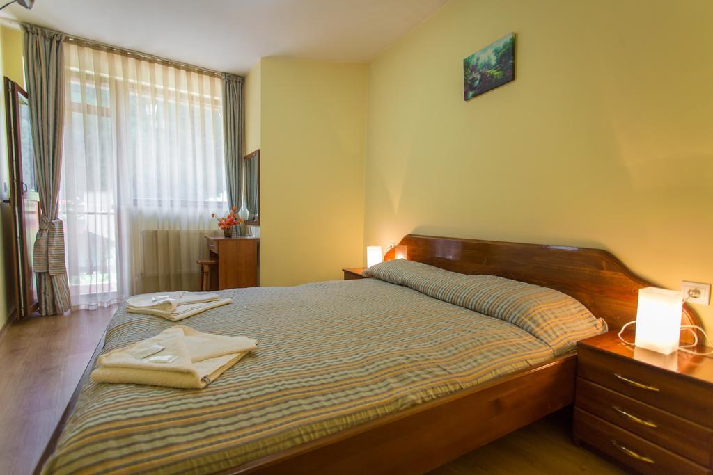 Hera Guest House Chiflik Eksteriør billede
