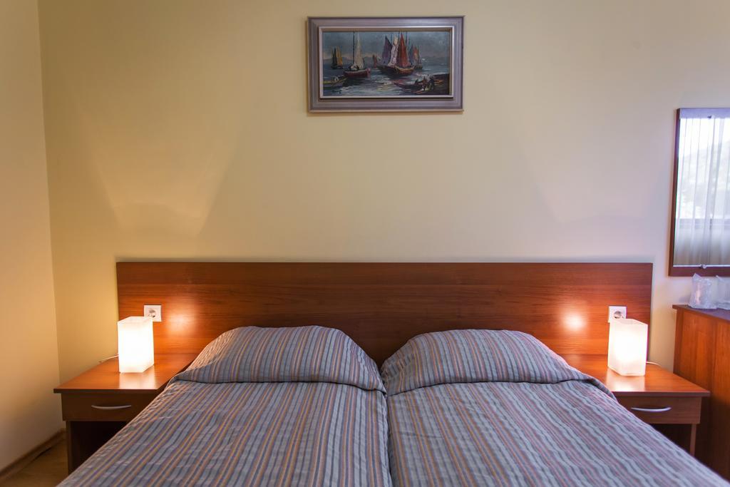 Hera Guest House Chiflik Eksteriør billede
